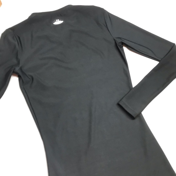 Under Armour V neck long sleeve athletic top rash guard black Size S - Picture 9 of 15